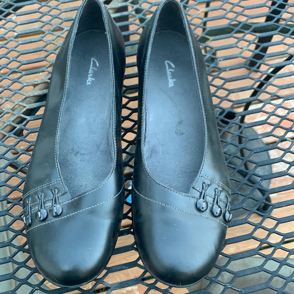 Clarks leather flats 91/2 m.